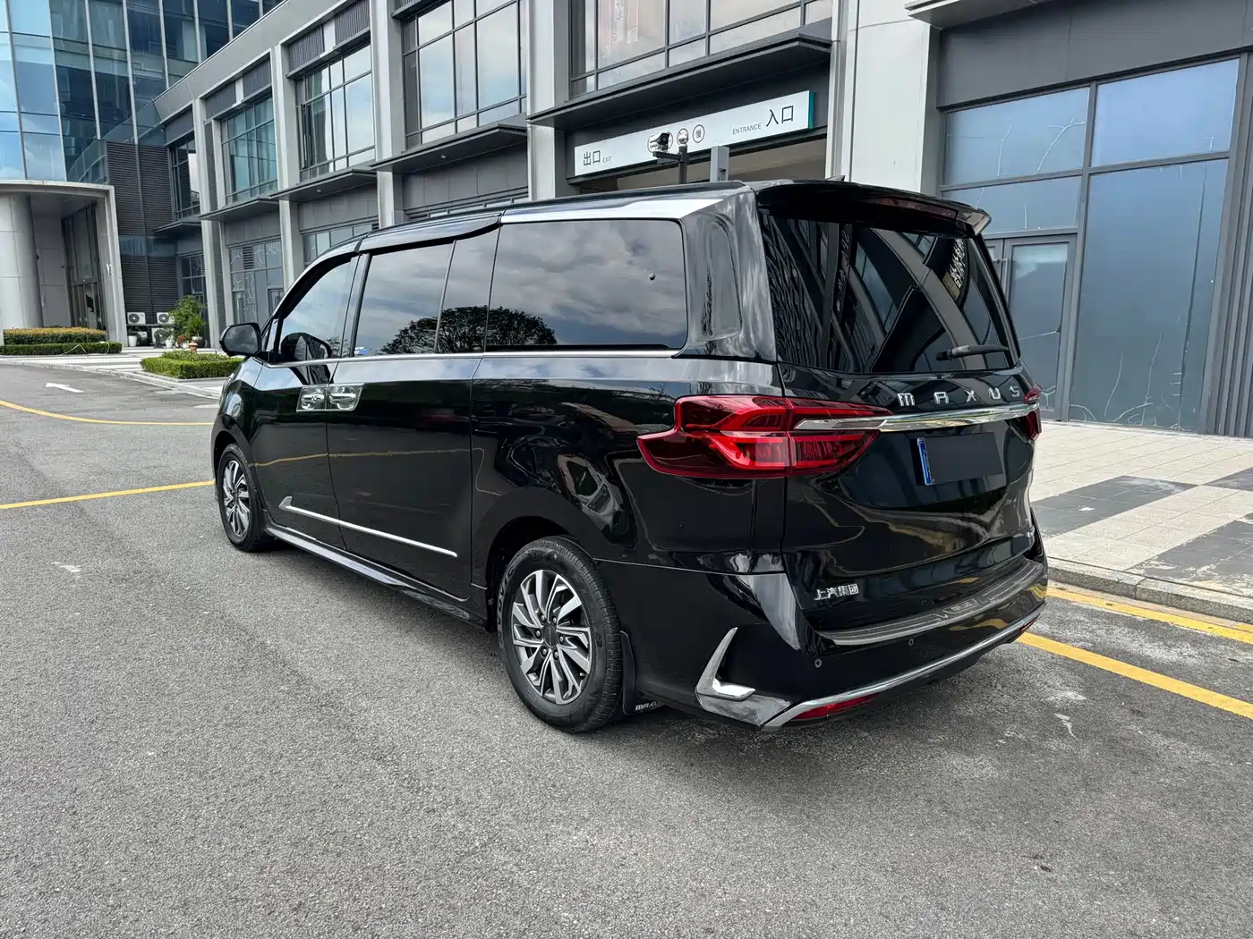SAIC Maxus Maxus G20 2021 2021 PLUS 2.0T Gasoline Automatic Luxury Edition