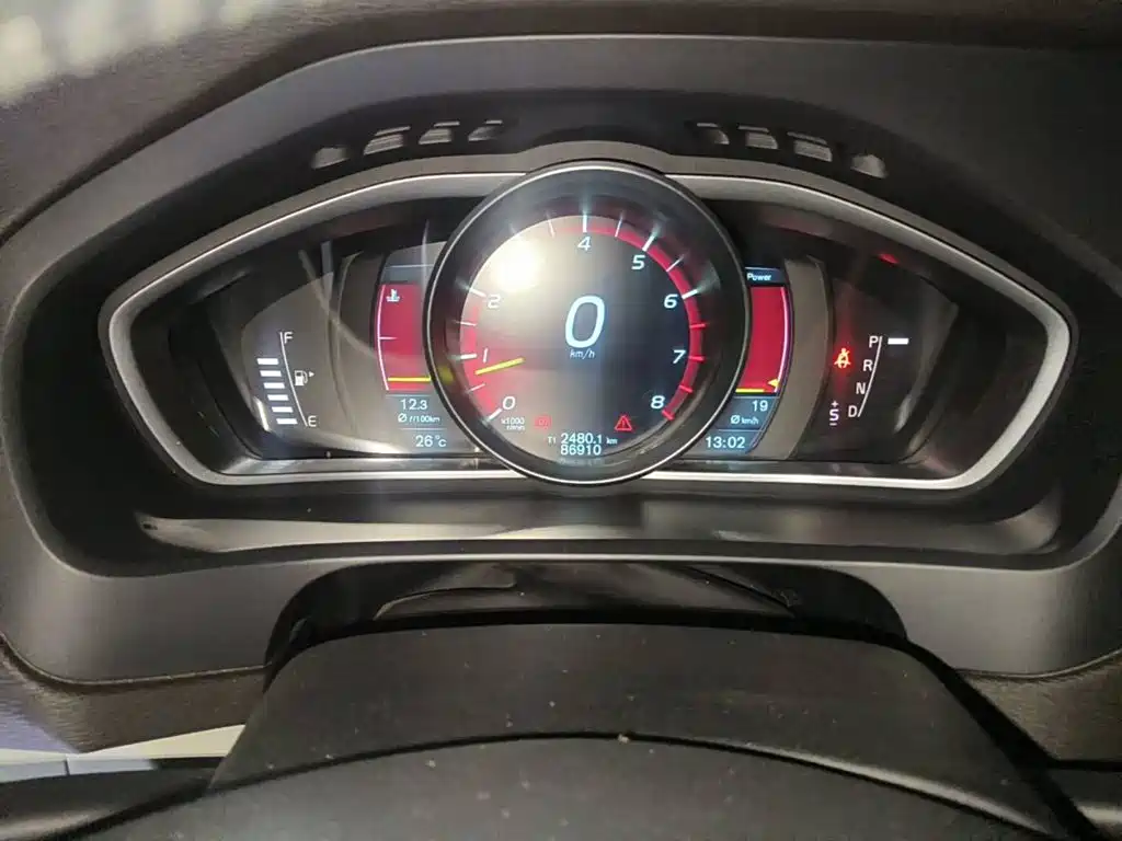 Volvo V40 2014 2013 2.0T Elegance Edition