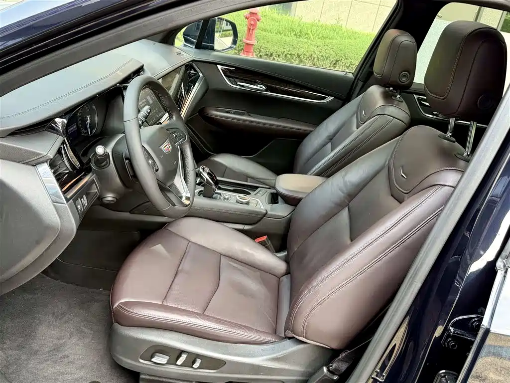 Cadillac XT6 2020 2020 28T 6-Seater Luxury Model
