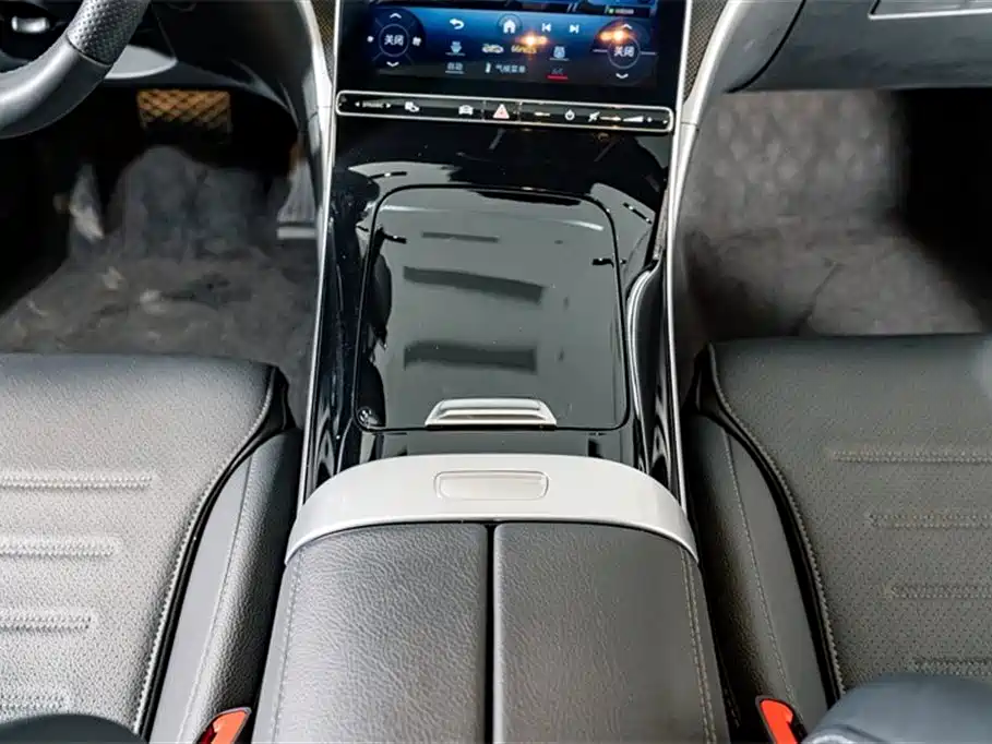 Mercedes-Benz C-Class 2023 C 260 L Night Edition Sport фото 13
