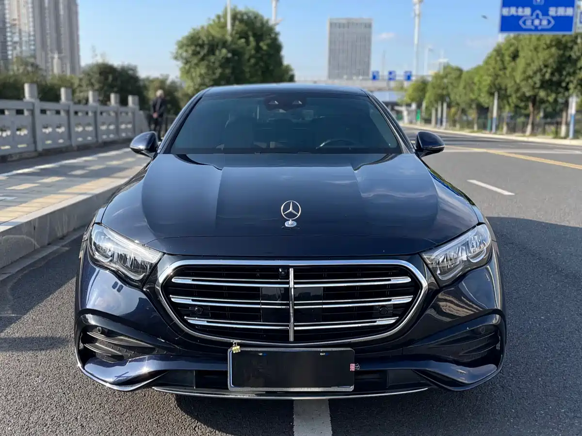 Mercedes-Benz E-Class 2024 Model E 300 L Luxury фото 2