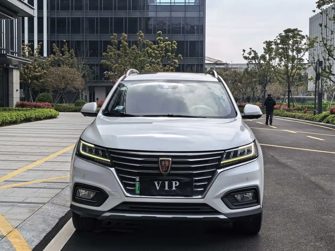 ROEWE RX5 NEW ENERGY
