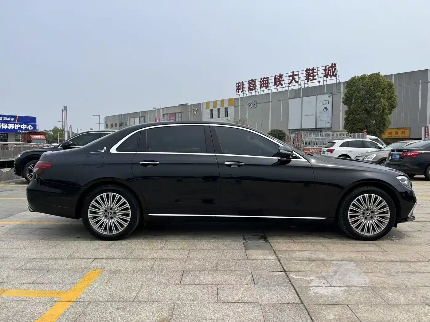 MERCEDES-BENZ E CLASS