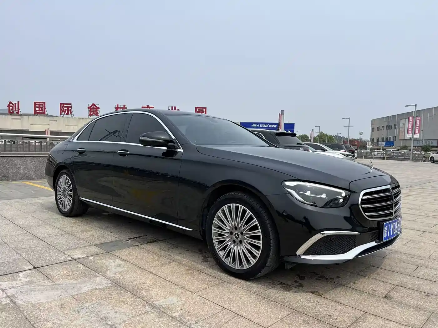 MERCEDES-BENZ E CLASS