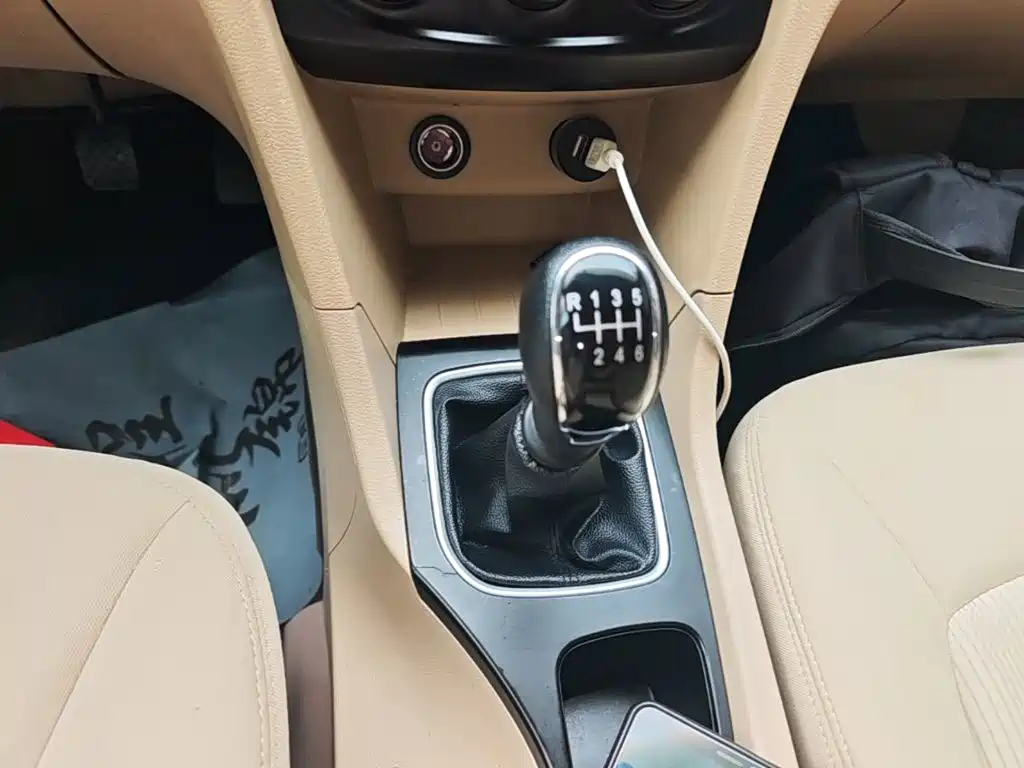 Baojun 730 2021 2019 1.5L Manual Value Edition 7-Seater China VI