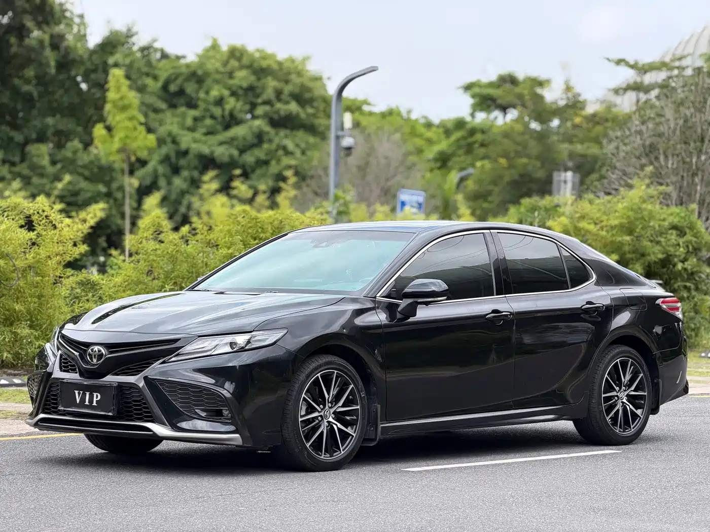 Фото 3 - Toyota Camry