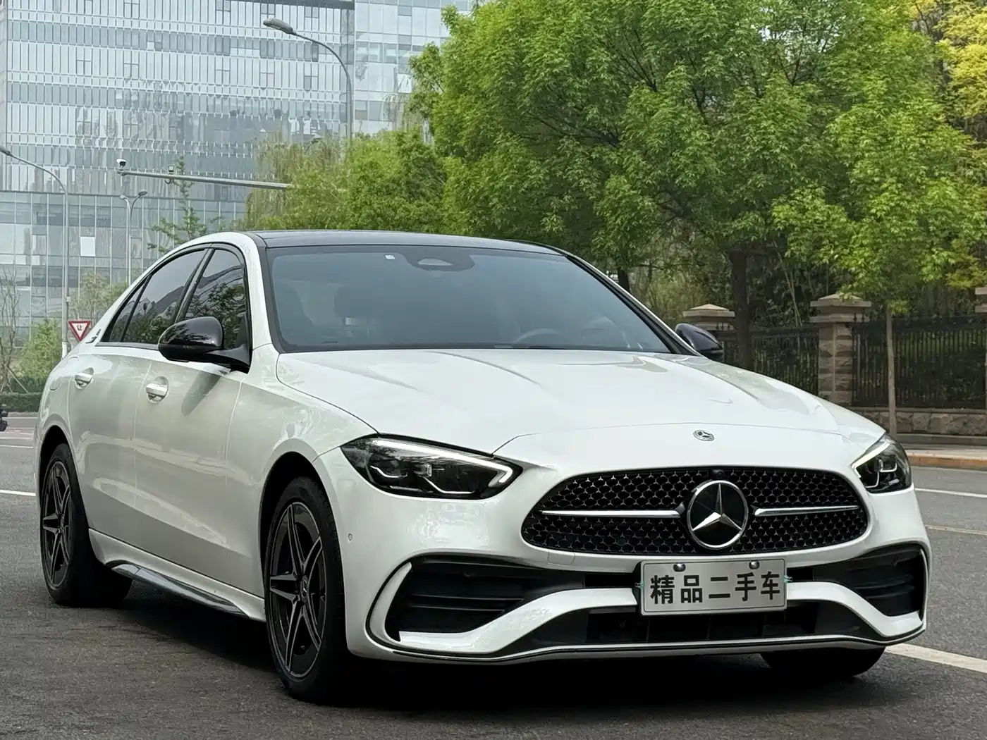 Mercedes-Benz C-Class 2023 Facelift C 260 L Night Sport Edition фото 3