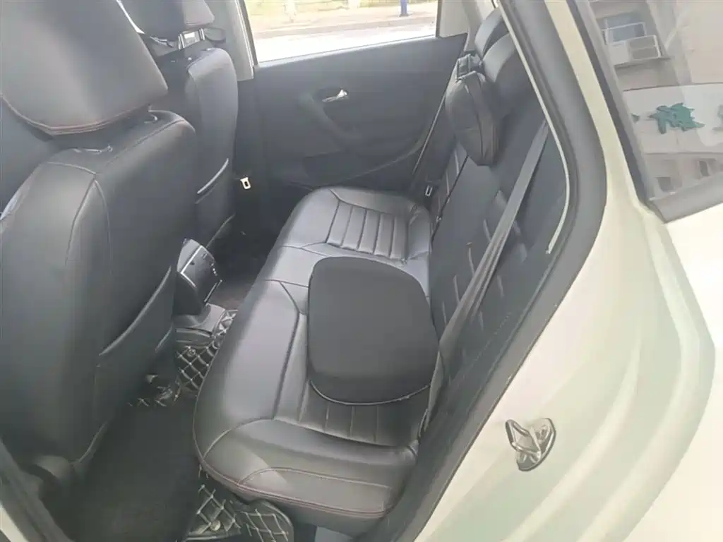 Volkswagen Polo 2016 1.4L Automatic Trend фото 13