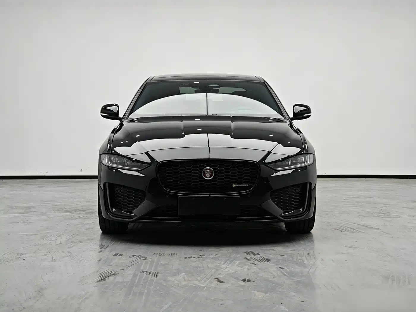 Jaguar XEL 2021 2.0T 250PS Gloss Black Sport Edition фото 20