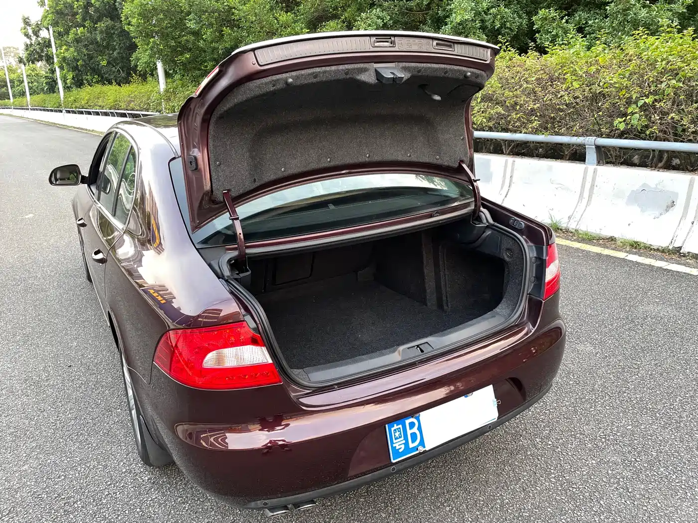 Škoda Superb 2013 2012 1.8TSI Automatic Noble Elegance Edition