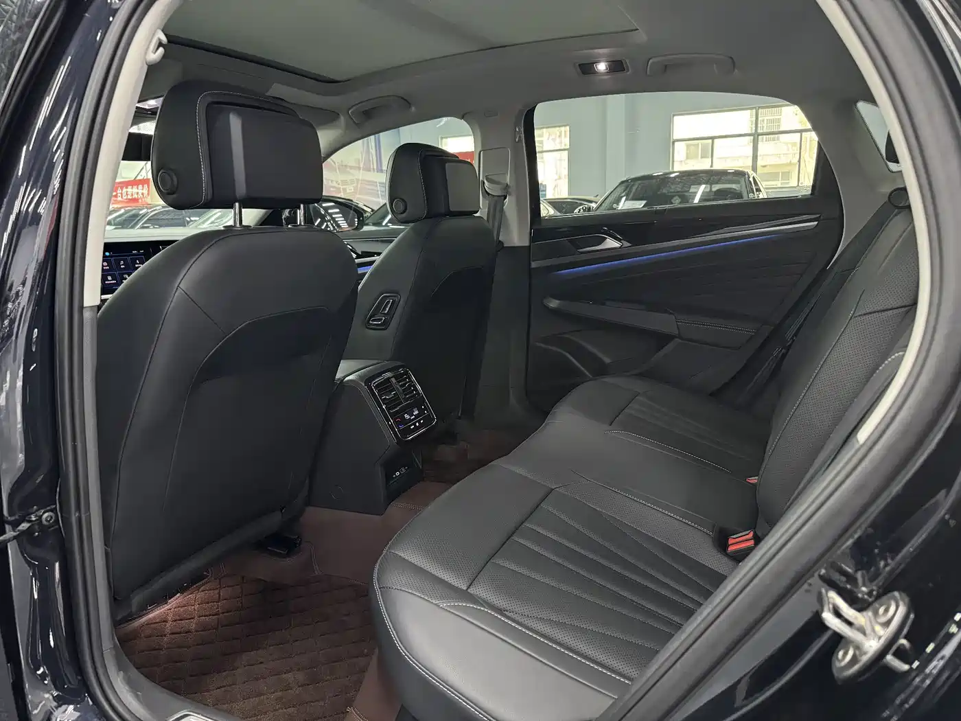 Volkswagen Passat 2025 2025 Outstanding 380TSI Dragon Glory Edition