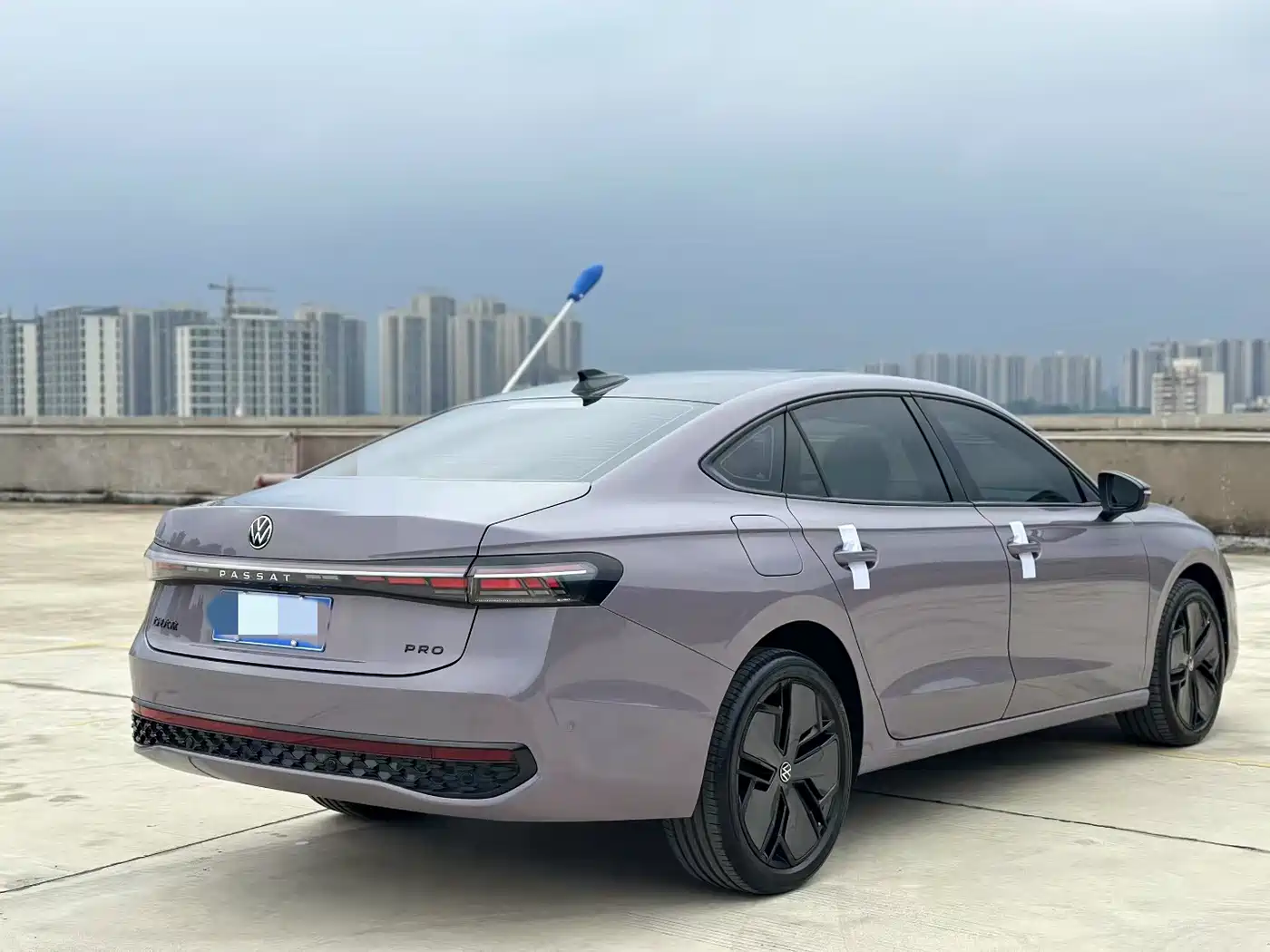 Volkswagen Passat 2025 Model Pro 380TSI Starlight Dragon Edition фото 7