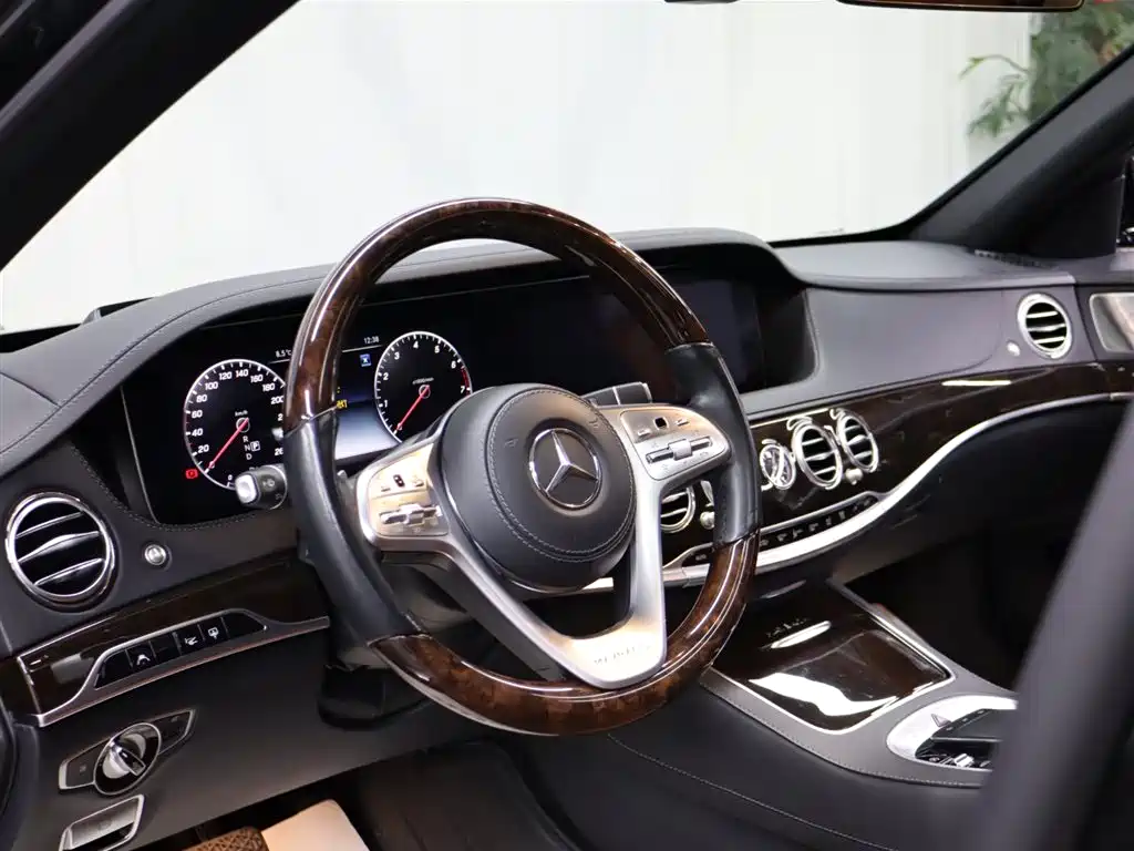 Mercedes-Benz Maybach S-Class 2020 S 450 4MATIC Collector's Edition фото 6
