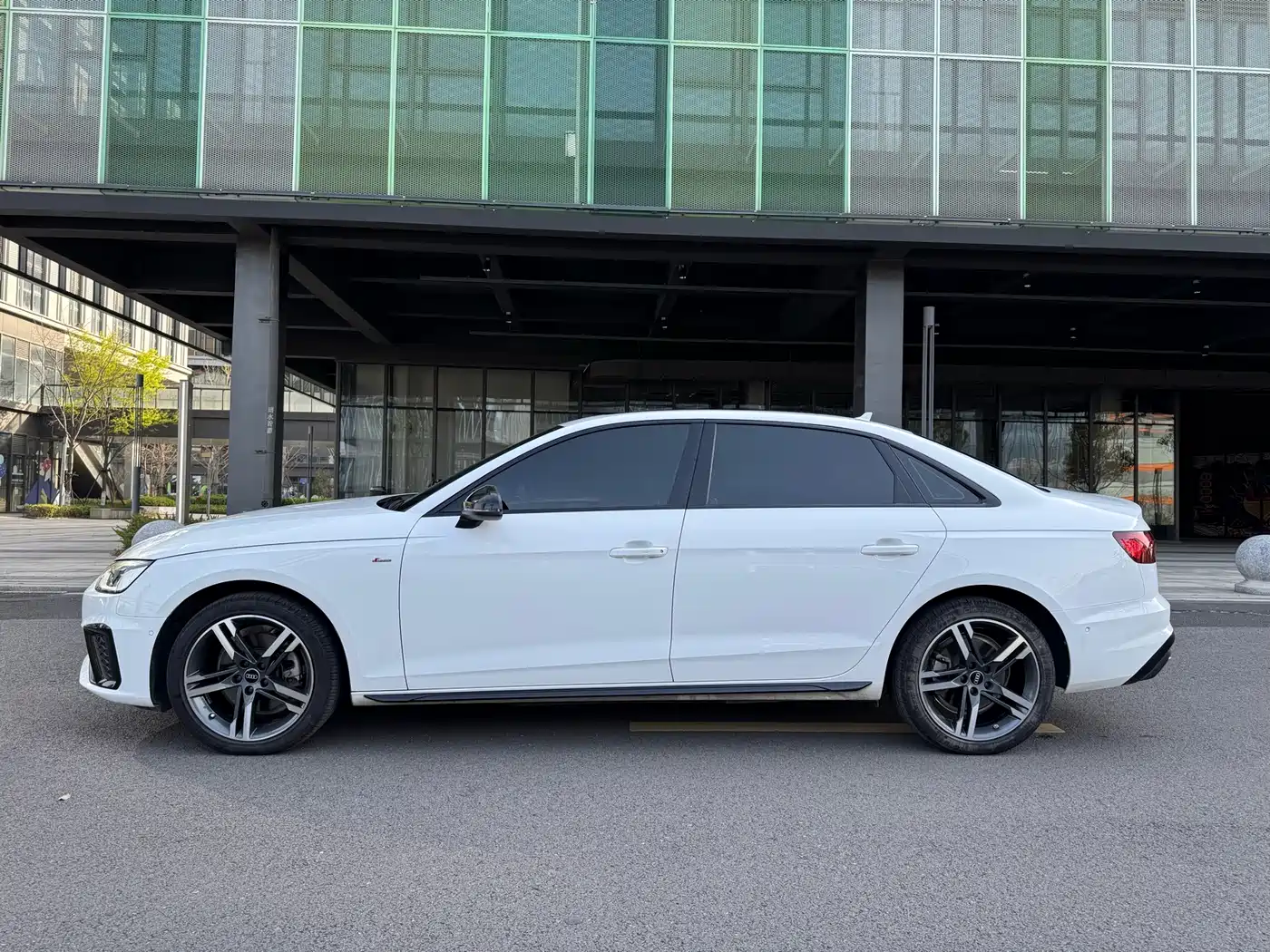 Audi A4L 2022 40 TFSI Luxury Dynamic фото 9