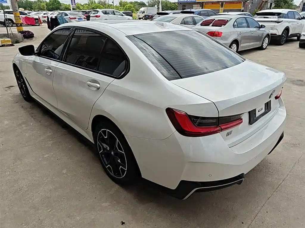 BMW i3 2023 eDrive 40 L Shadowline Package фото 5