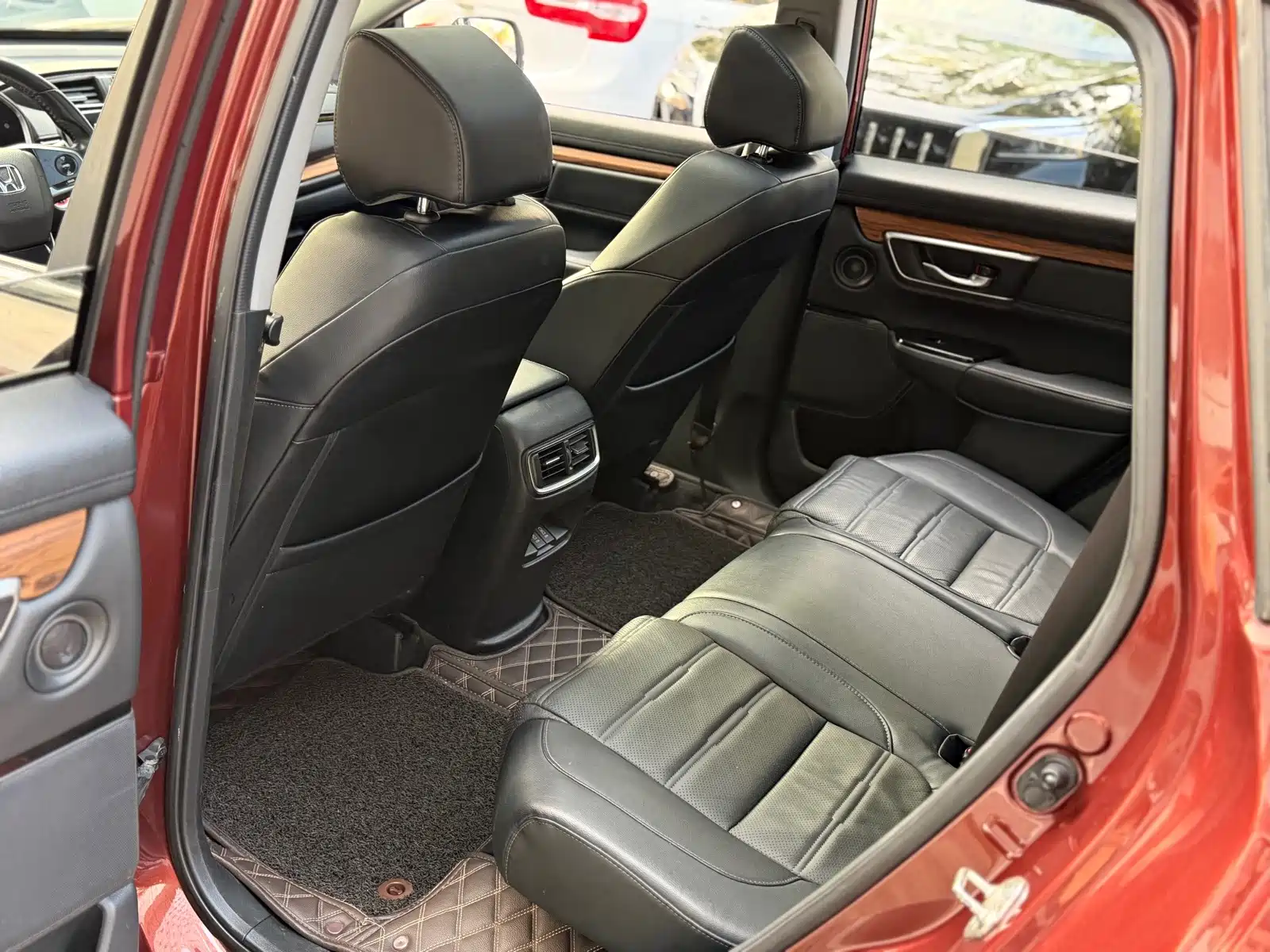 Фото 8 - Honda CR-V