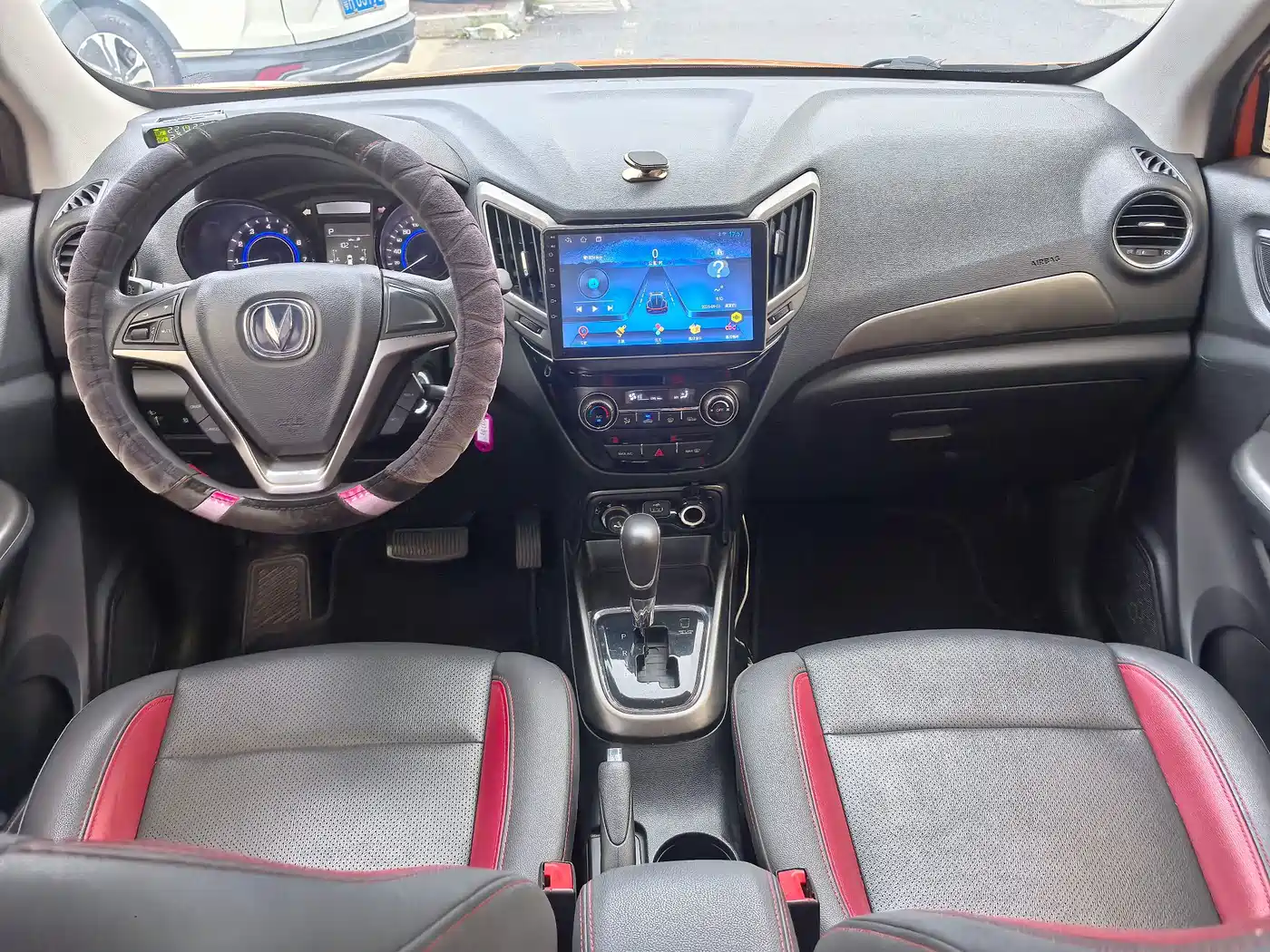 Фото 11 - Changan CS15