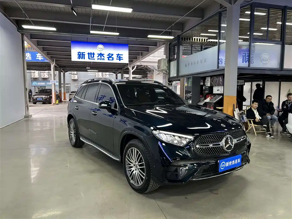 MERCEDES-BENZ GLC