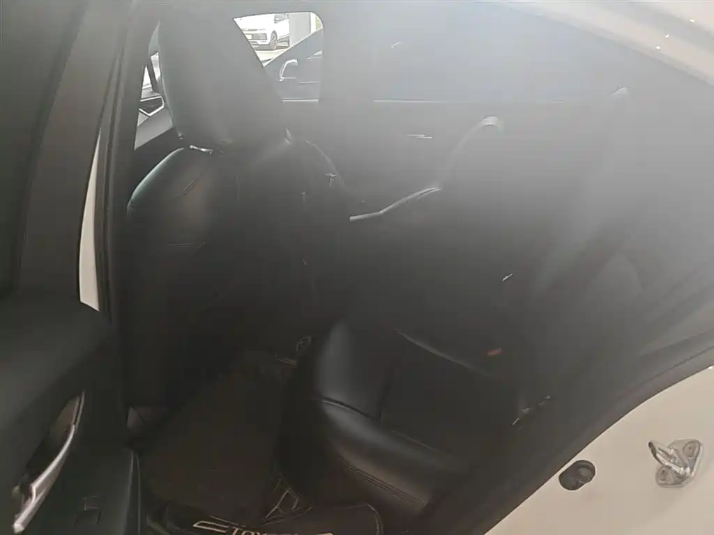 Toyota Corolla 2021 1.2T S-CVT Pioneer Edition фото 17