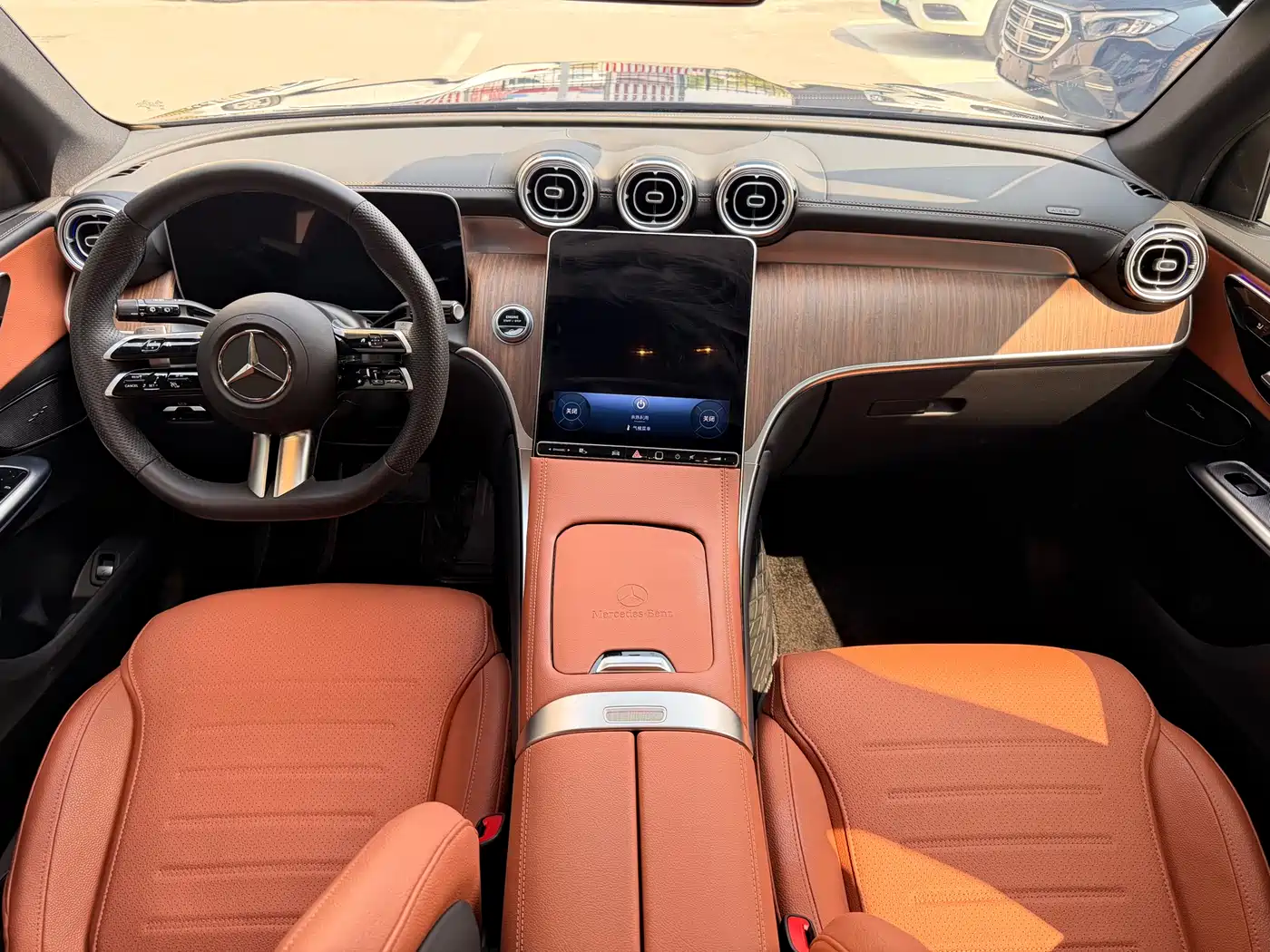 Mercedes-Benz GLC 2024 GLC 300 L 4MATIC Dynamic 5-seater фото 24