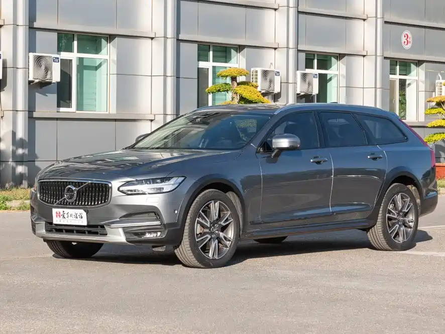 صورة 1 - Volvo V90
