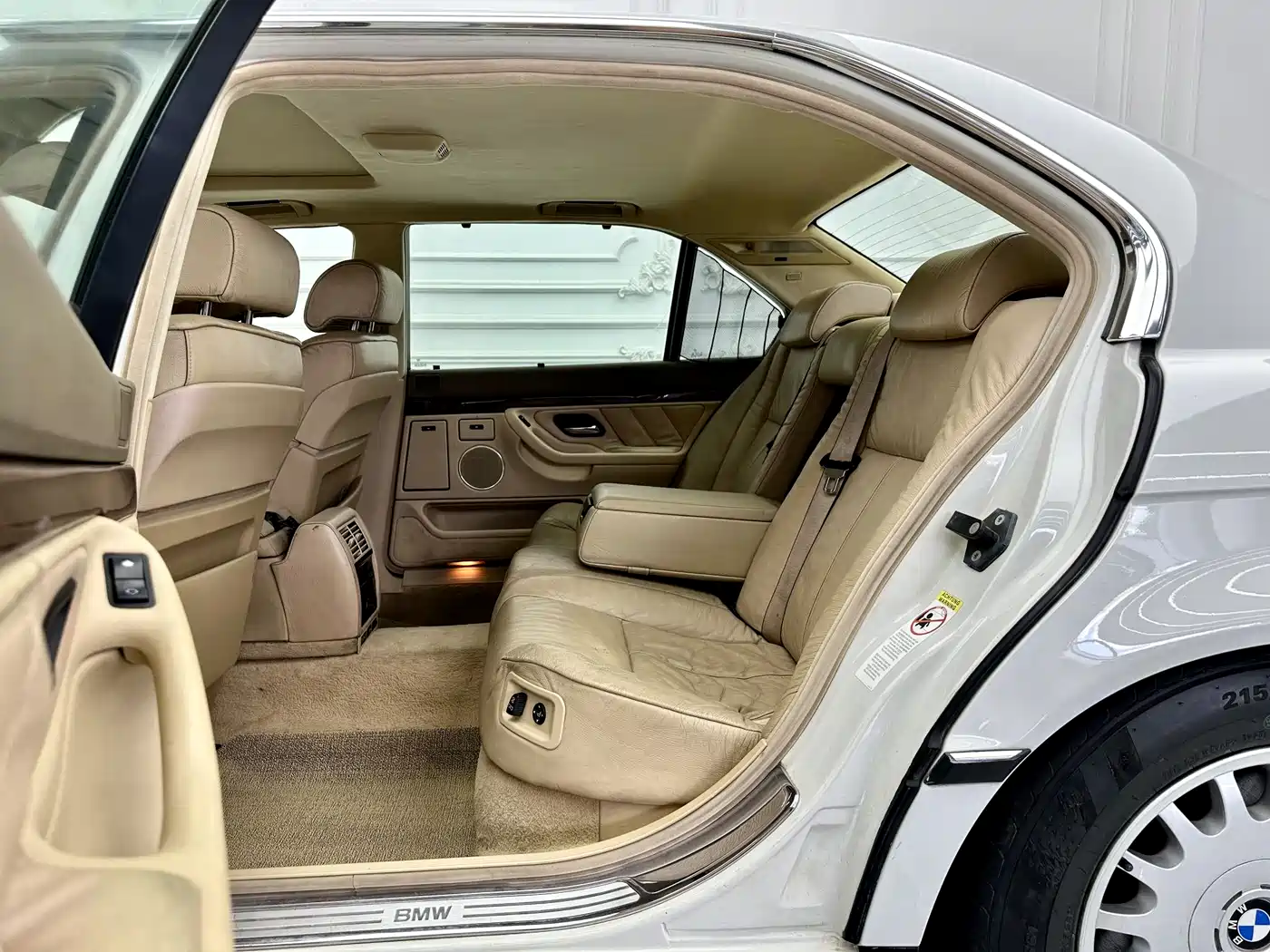 BMW 7 Series 2001