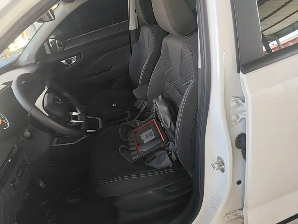 Wuling Motors Wuling Xingchi 2024 2022 1.5L Manual Freedom Edition