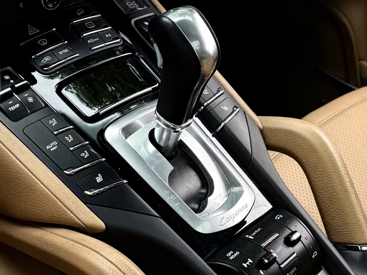 Porsche Cayenne 2015 Cayenne 3.0T фото 14