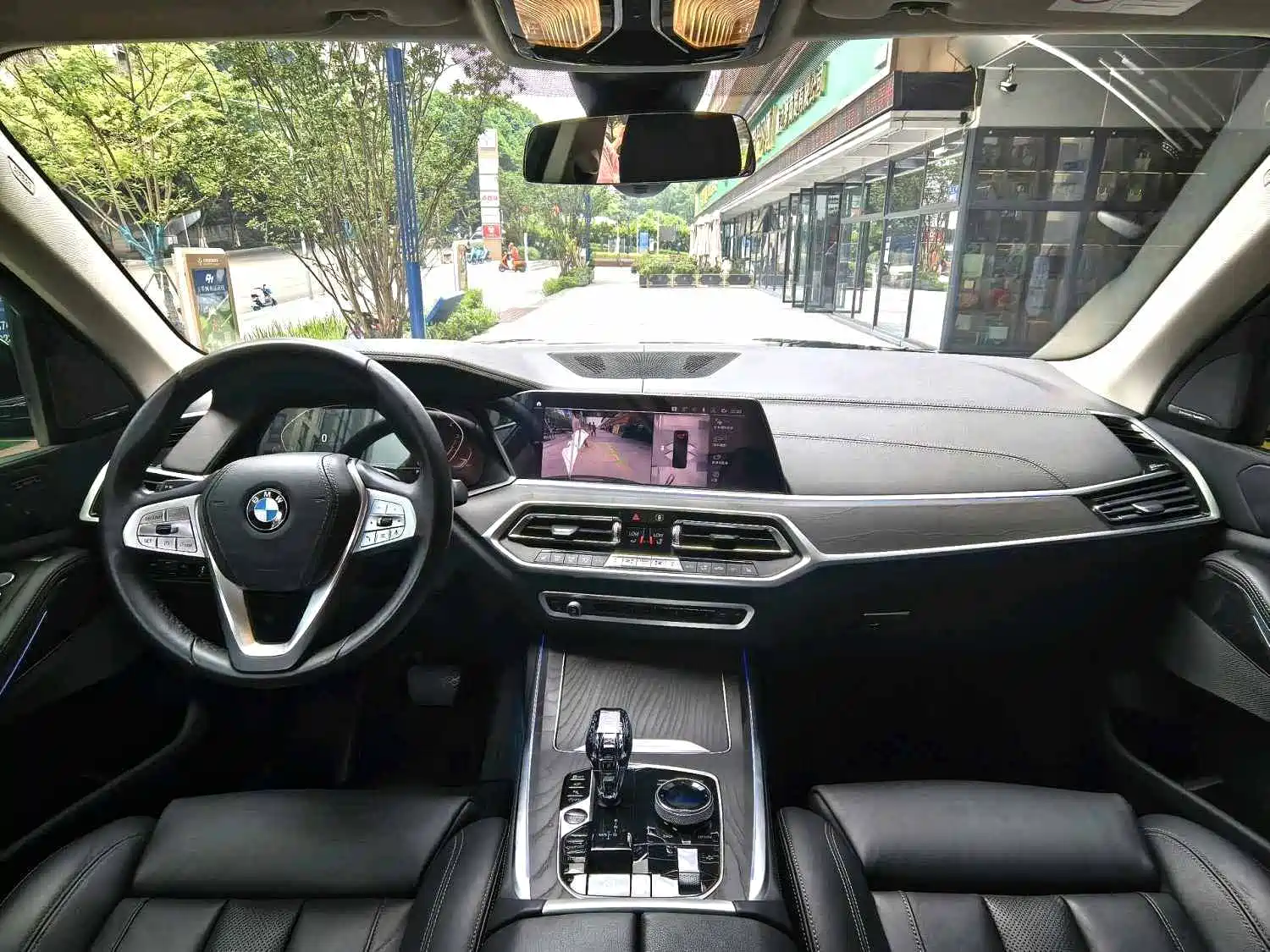 Photo 9 - BMW X7