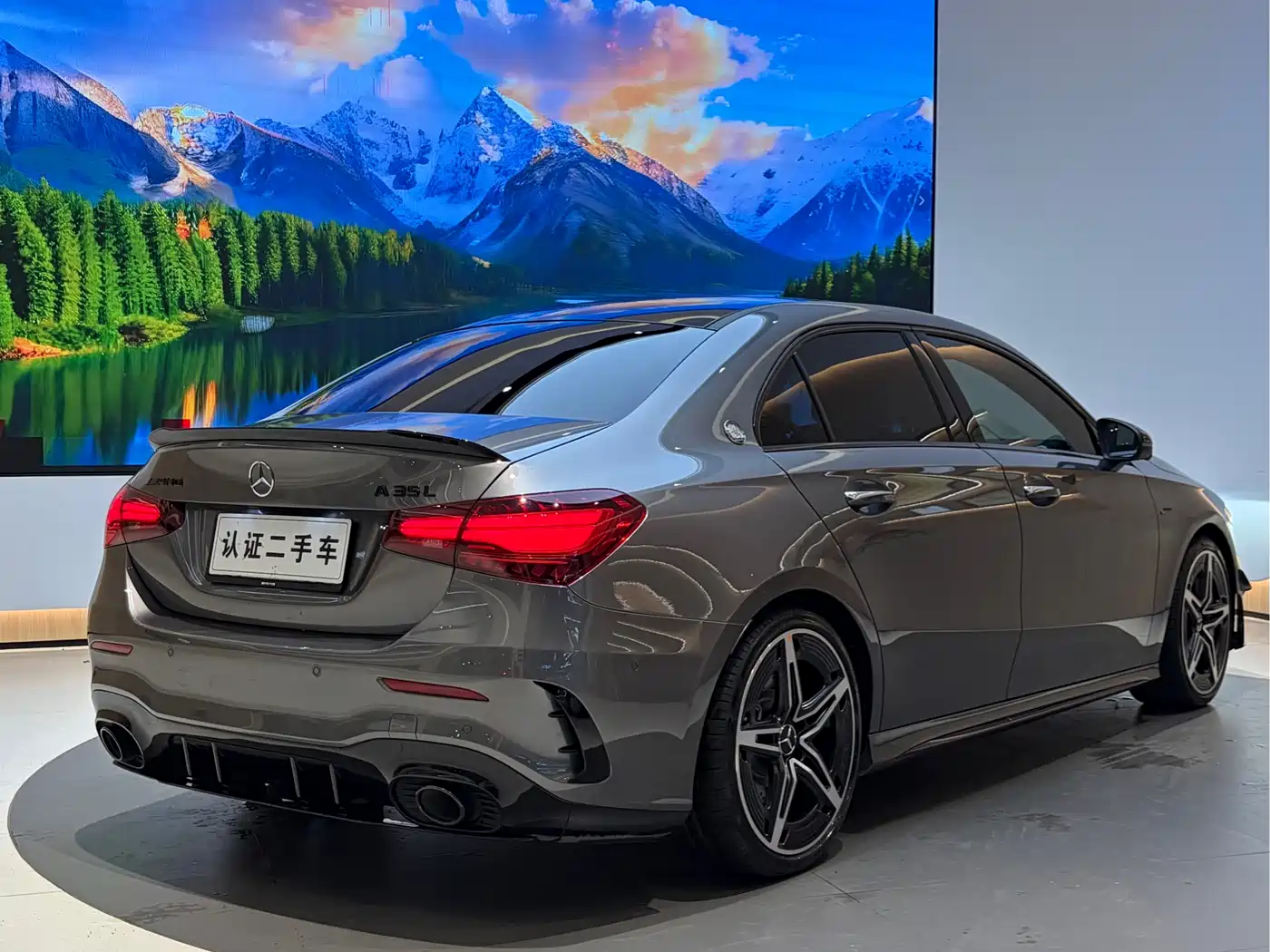 Mercedes-Benz A-Class AMG 2025 AMG A 35 L 4MATIC фото 10