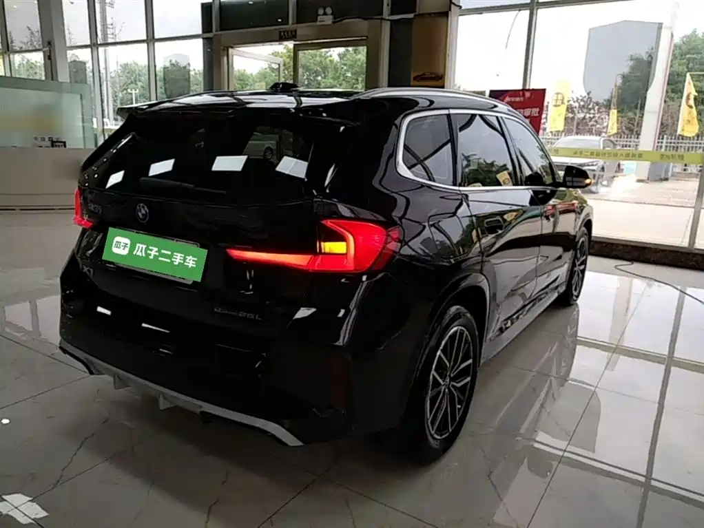 BMW iX1 2023 eDrive25L M Sport Package фото 7