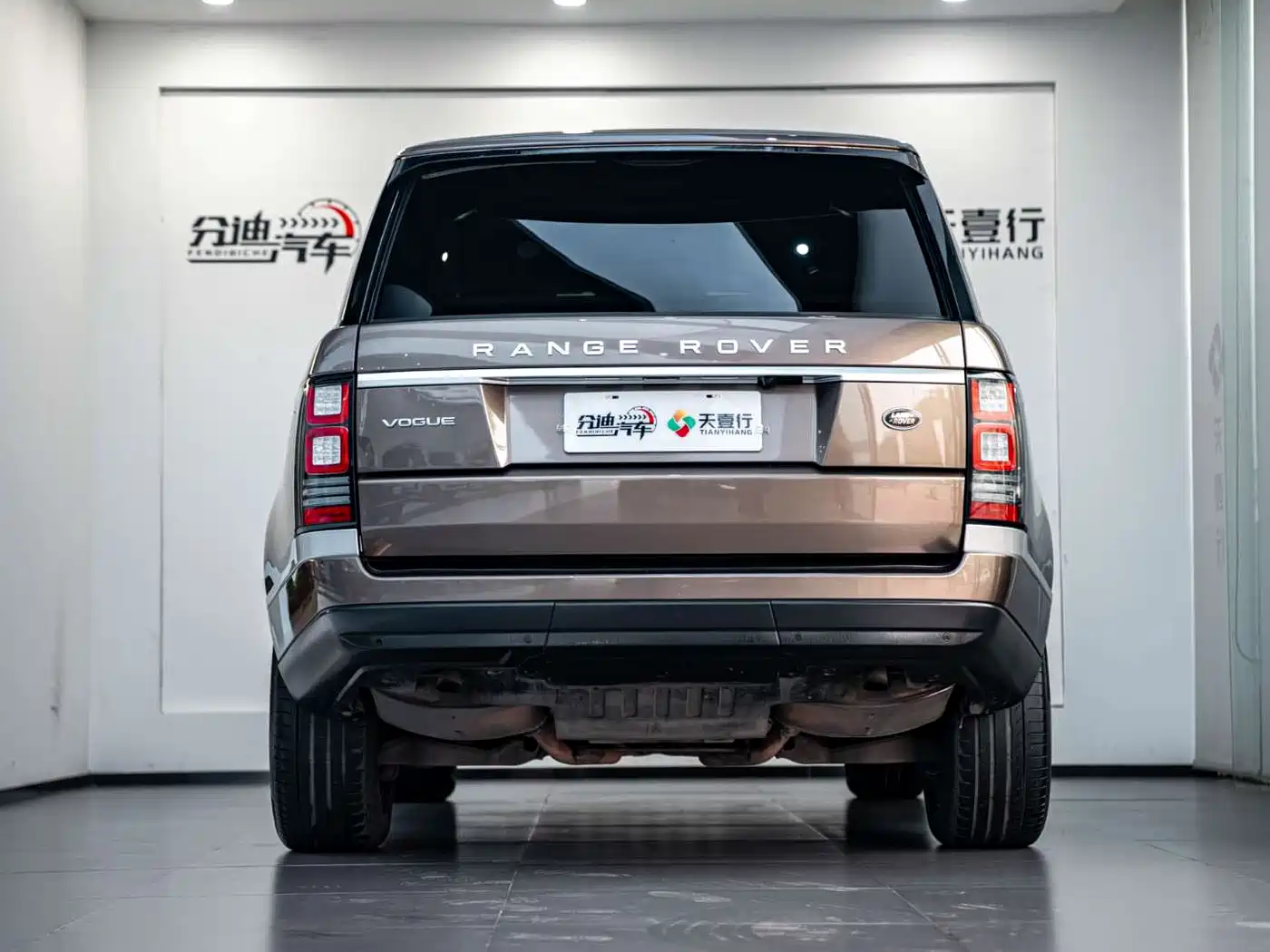 Land Rover Range Rover 2014 3.0 SC V6 Vogue фото 6