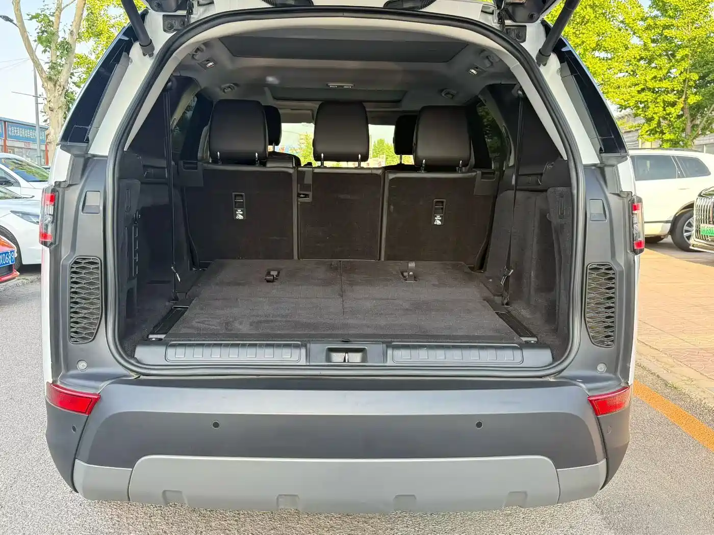 Land Rover Discovery 2019 3.0 SC V6 SE фото 8
