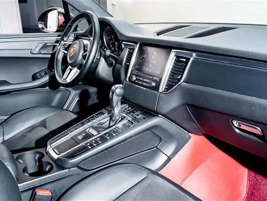 Porsche Macan 2017 Macan 2.0T фото 18