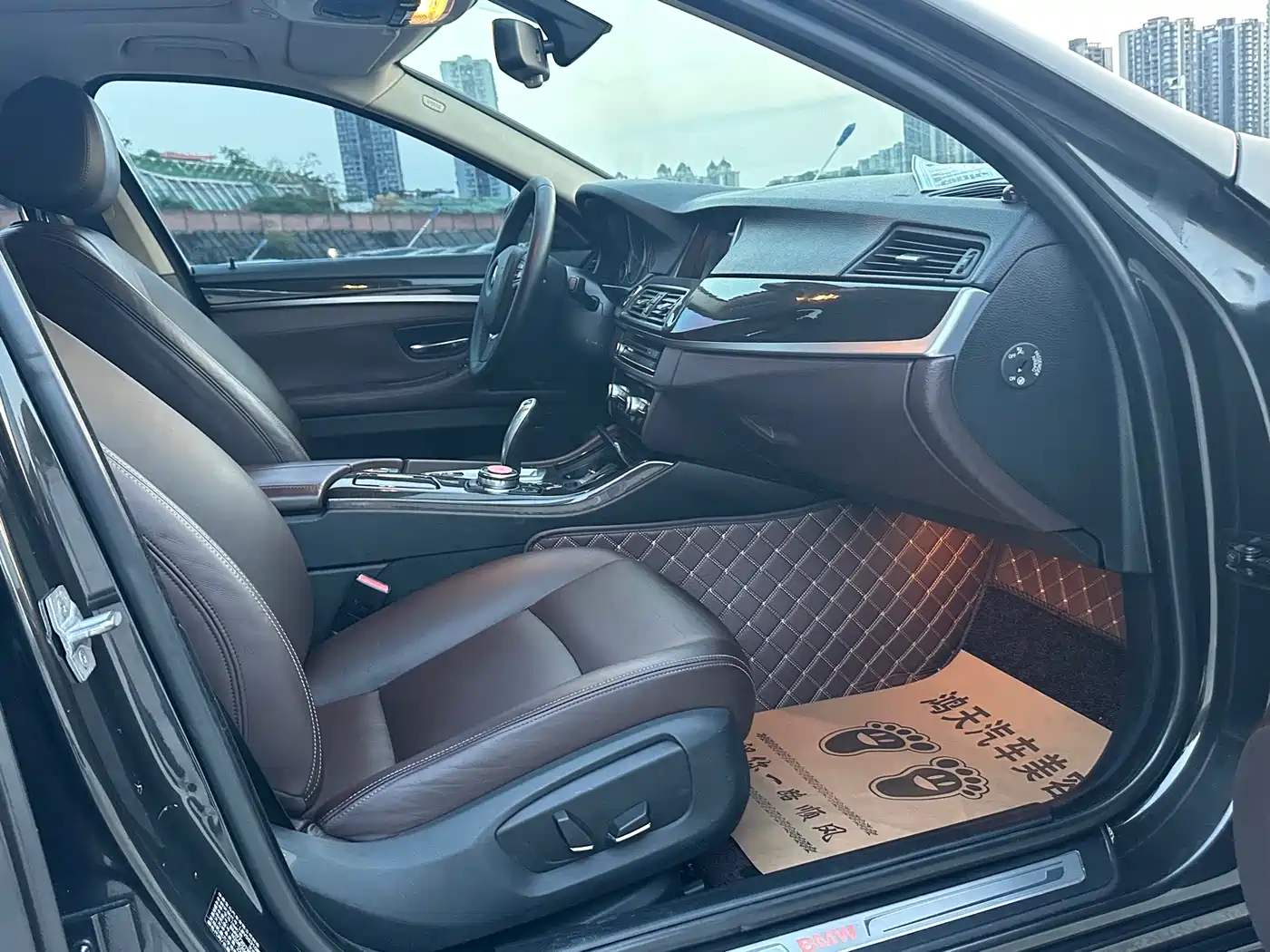 BMW 5 Series 2014 525Li Luxury Design Package фото 11