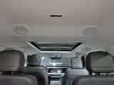 Photo 18 - Ford Explorer