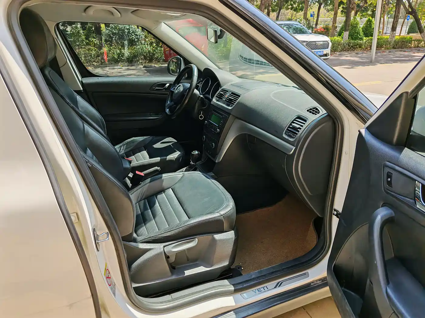 Škoda Yeti 2014 1.8TSI DSG Off-Road Edition фото 7