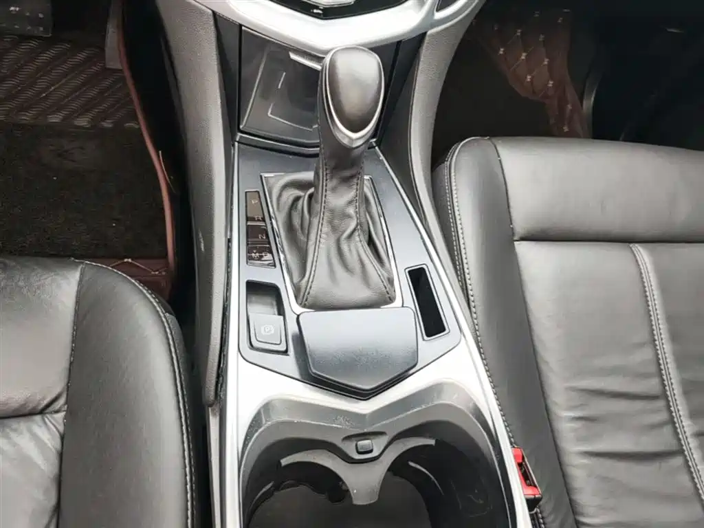 Cadillac SRX 2015 3.0L Comfort фото 14