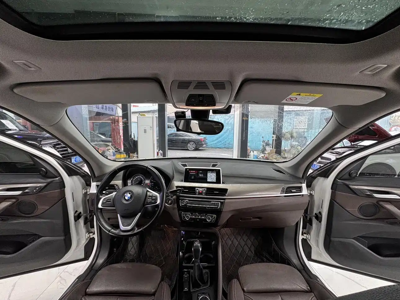 BMW X1 2019 xDrive20Li Premium Model фото 15