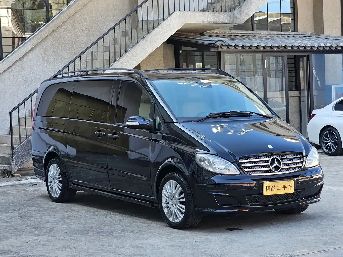 Mercedes-Benz Viano 2011 2.5L Limited Edition фото 2