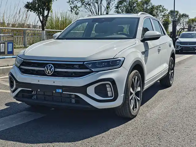 VOLKSWAGEN T ROC EXPLORING SONGS