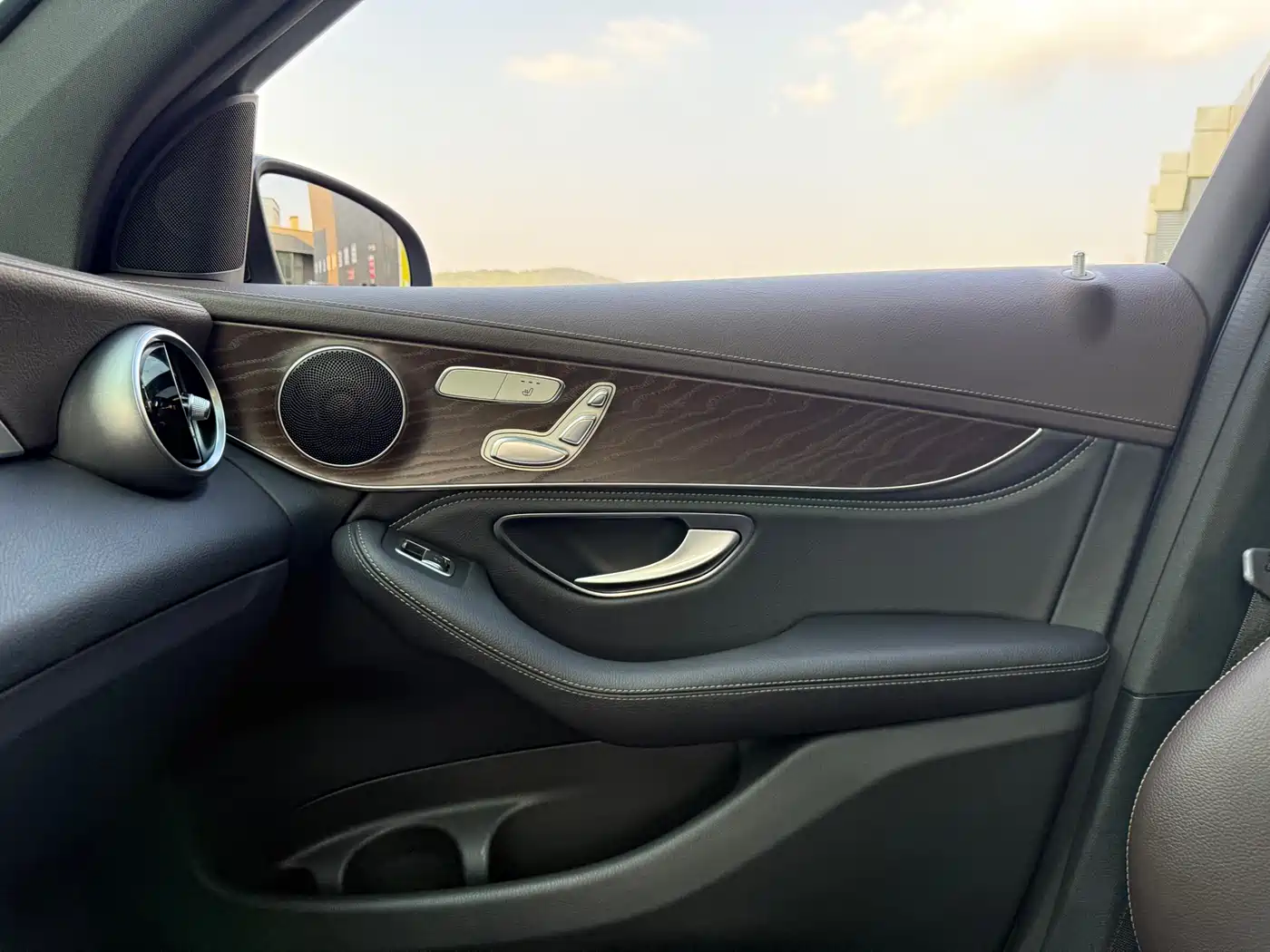 Mercedes-Benz GLC 2020 GLC 260 L 4MATIC Luxury фото 28