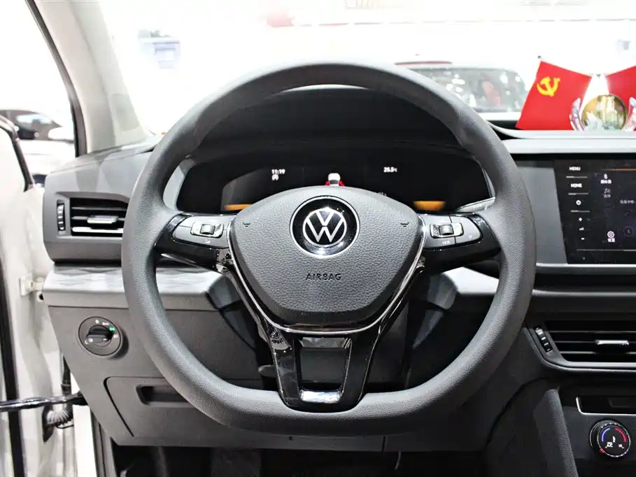 Volkswagen Tharu 2022 280TSI 2WD Trend фото 6