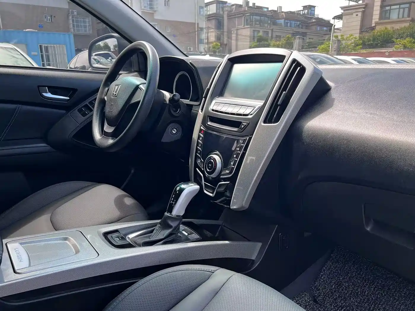 Luxgen U6 SUV 2016 2016 1.8T Fashion Upgrade