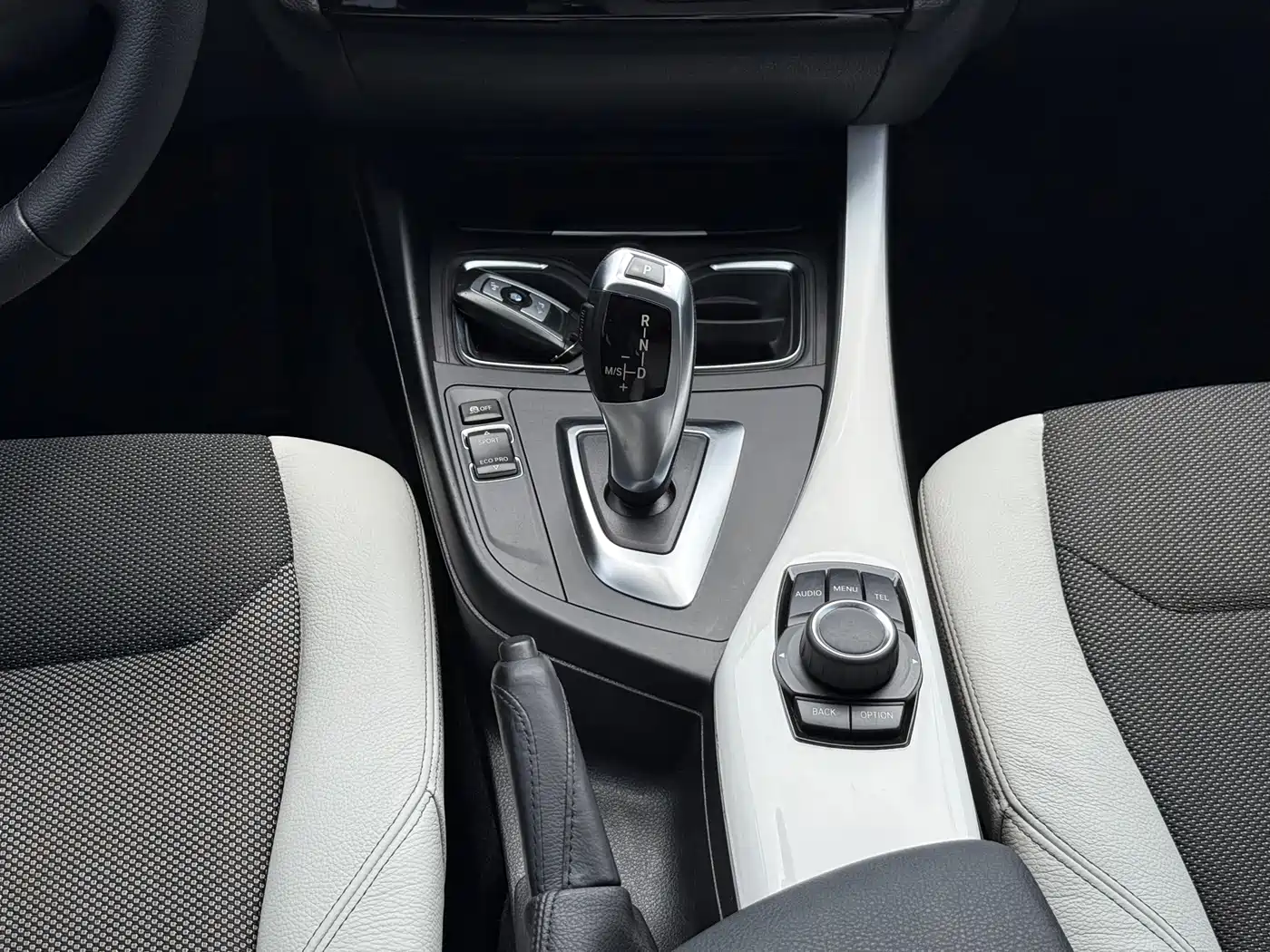 BMW 1 Series (Import) 2015 118i Urban Design Package фото 20