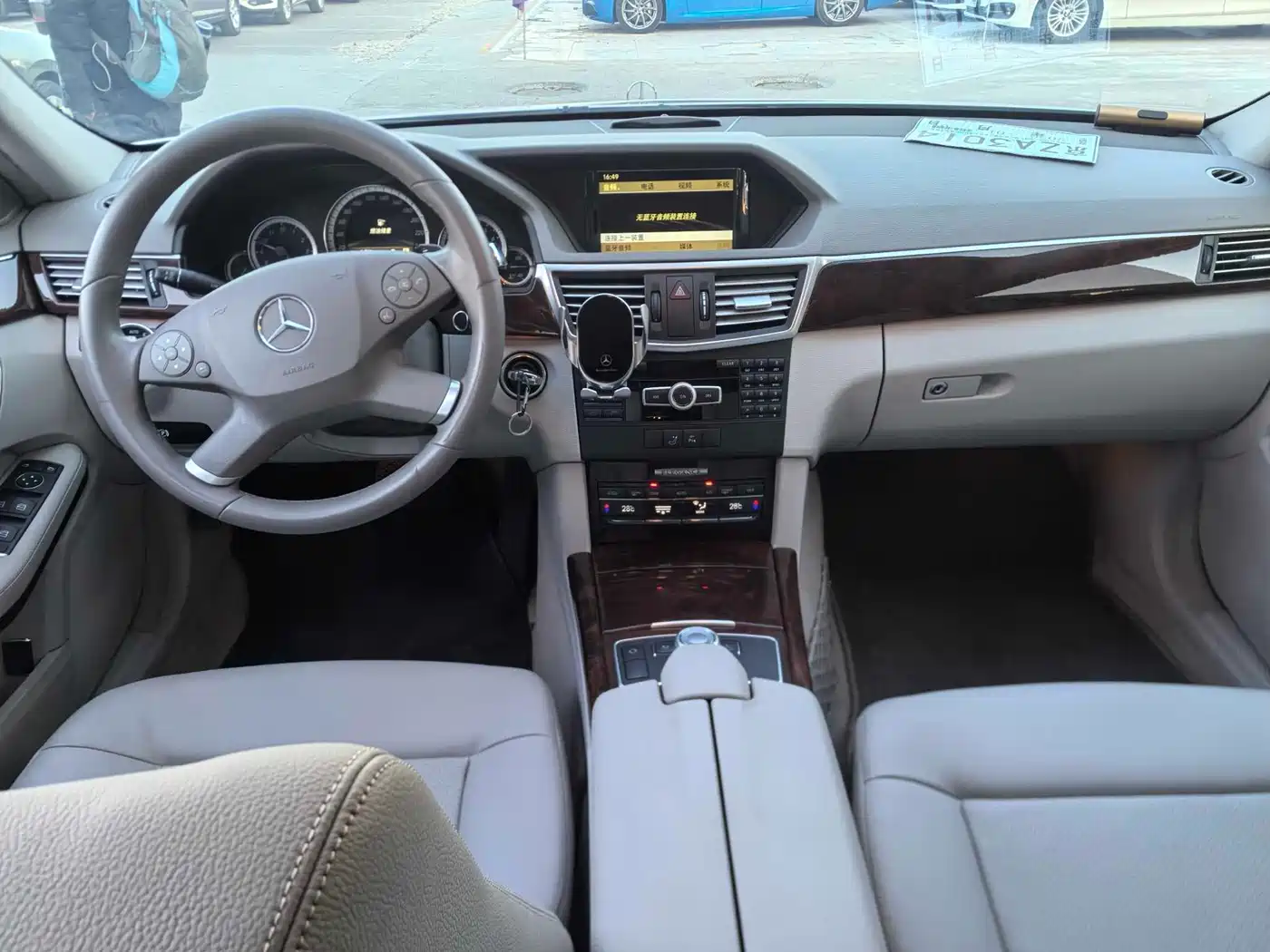 Mercedes-Benz E-Class 2012 E 200 L CGI Elegance фото 10