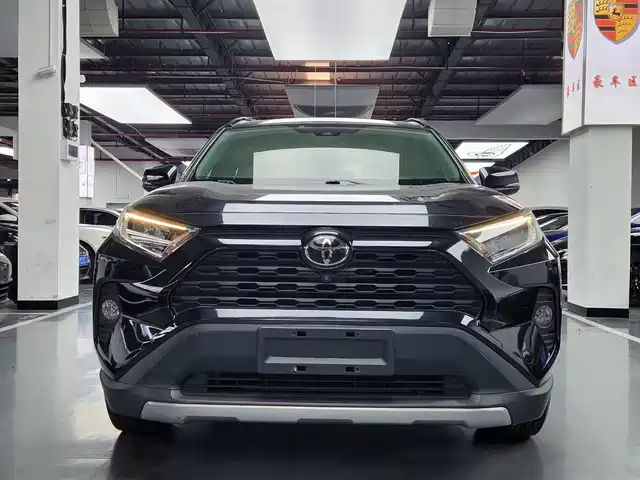 Toyota RAV4 Rongfang 2021 2.0L CVT 2WD Premium