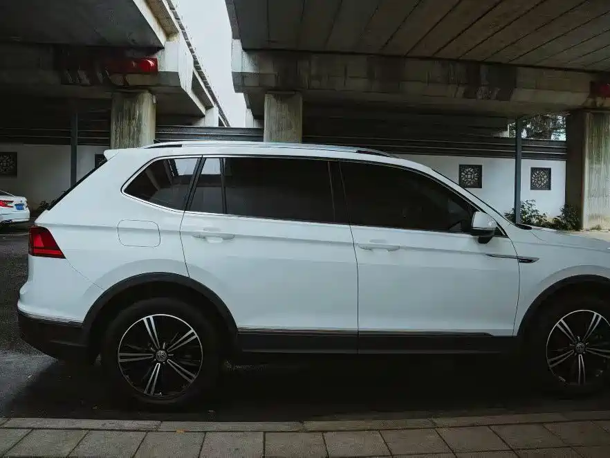 Volkswagen Tiguan L 2019 Facelift 330TSI Auto 2WD Panorama Comfort China VI фото 9