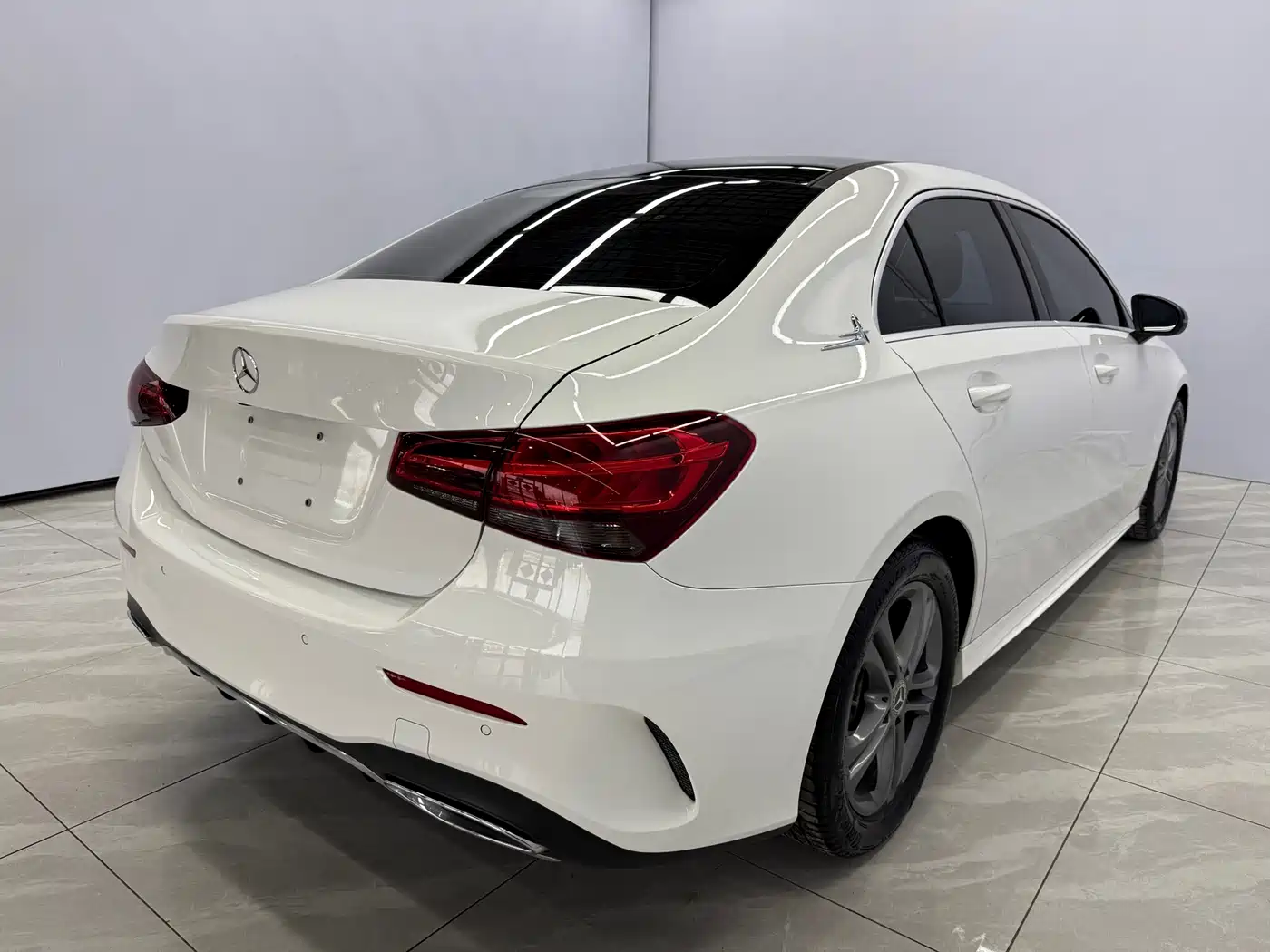 Mercedes-Benz A-Class 2021 A 180 L Sports Sedan фото 4
