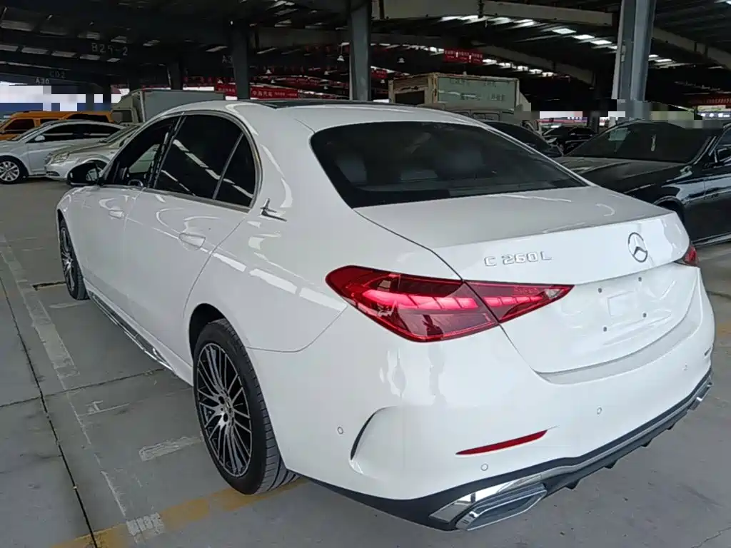 صورة 5 - Mercedes-Benz C-Class